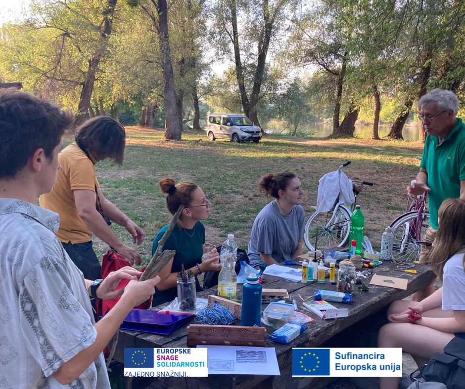 Strani volonteri organizirali druženje u šumi