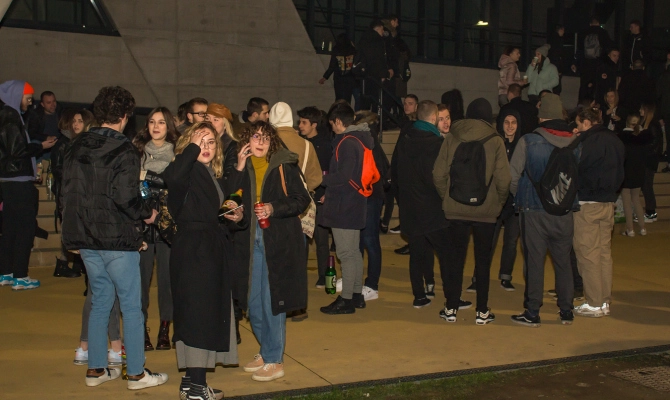 Okupljanje mladih za vrijeme pandemije