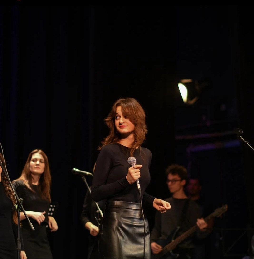 Upoznajte mladu glazbenicu Angelu